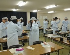 １年　大規模工場見学